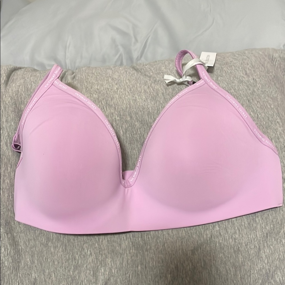 Victoria's Secret lightly lined wireless T-shirt Bra 34D